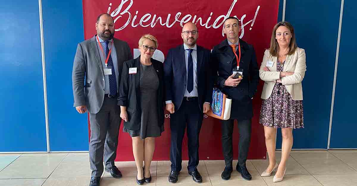 Beardo inaugura la cumbre de empresarios que se ha reunido en Puerto Sherry para generar oportunidades de negocio