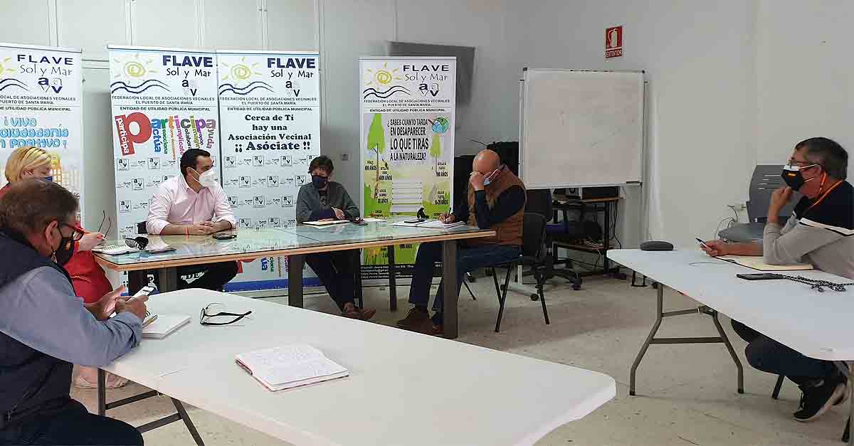 La Flave traslada a Curro Martínez las necesidades de El Puerto