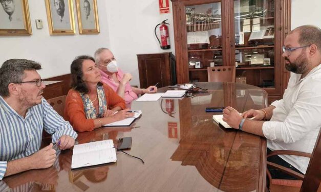 Ronda de contactos con los sindicatos para coordinar la reorganización municipal