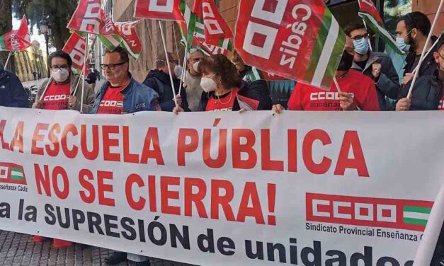 IU denuncia el cierre de unidades en la educación pública