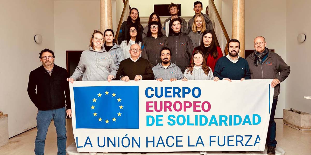 El Puerto da la bienvenida a un equipo de voluntarios que llegan de la mano de la Asociación Amigos de Europa Leonardo da Vinci