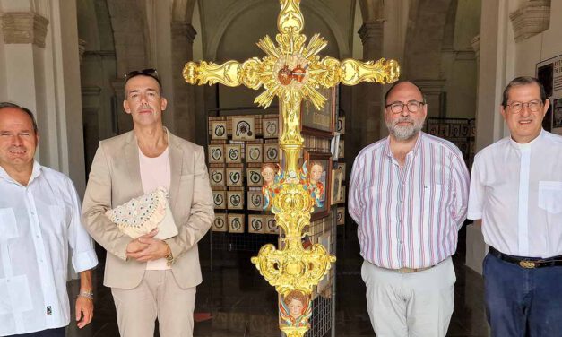 Inaugurada en la Ermita de Santa Clara la exposición "La Veracruz en el mundo"