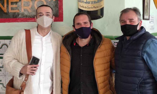 Calleja aborda con el cantaor portuense "El Wilo de El Puerto" próximos espectáculos