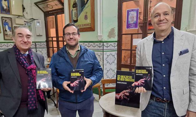 García de Romeu presenta "Un flamenco en los esteros", obra editada por Apache Libros que cierra una trilogía
