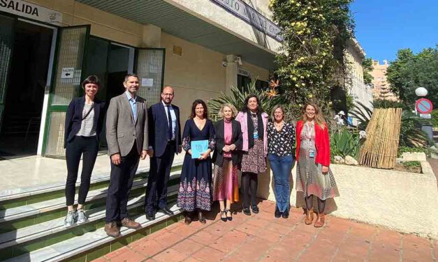 Ayuntamiento, IES Mar de Cádiz y Airbus se unen por una educación de futuro