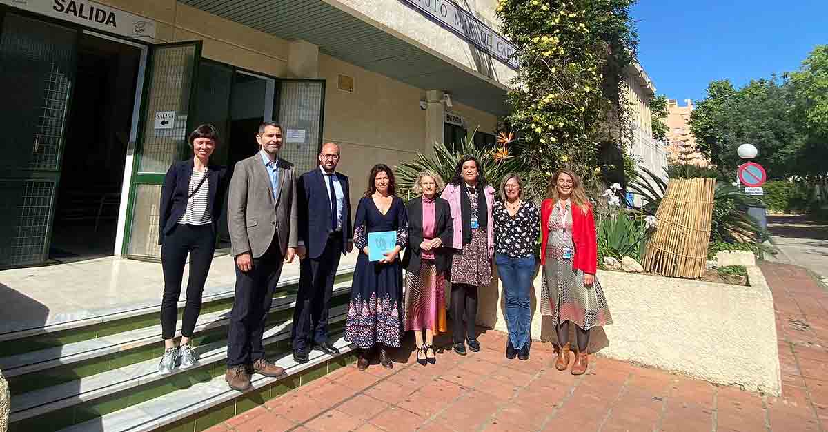 Ayuntamiento, IES Mar de Cádiz y Airbus se unen por una educación de futuro