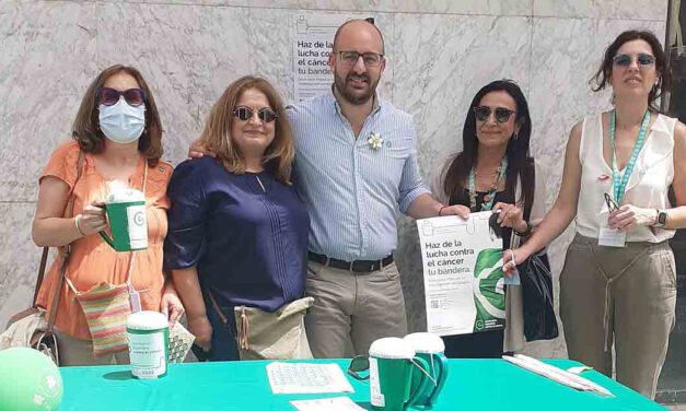 La AECC instala una mesa informativa en El Puerto por su tradicional cuestación anual