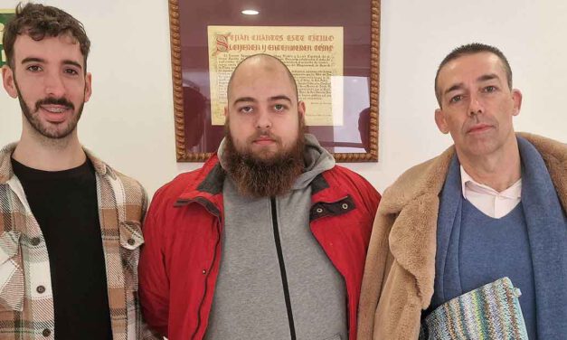 Calleja se reúne con la Banda de Cornetas y Tambores Alfonso X el Sabio