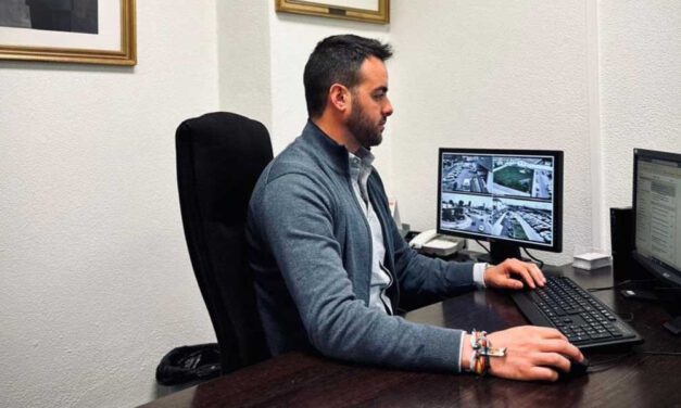 El Ayuntamiento cuenta por primera vez con un contrato de telefonía licitado públicamente conforme a la legislación