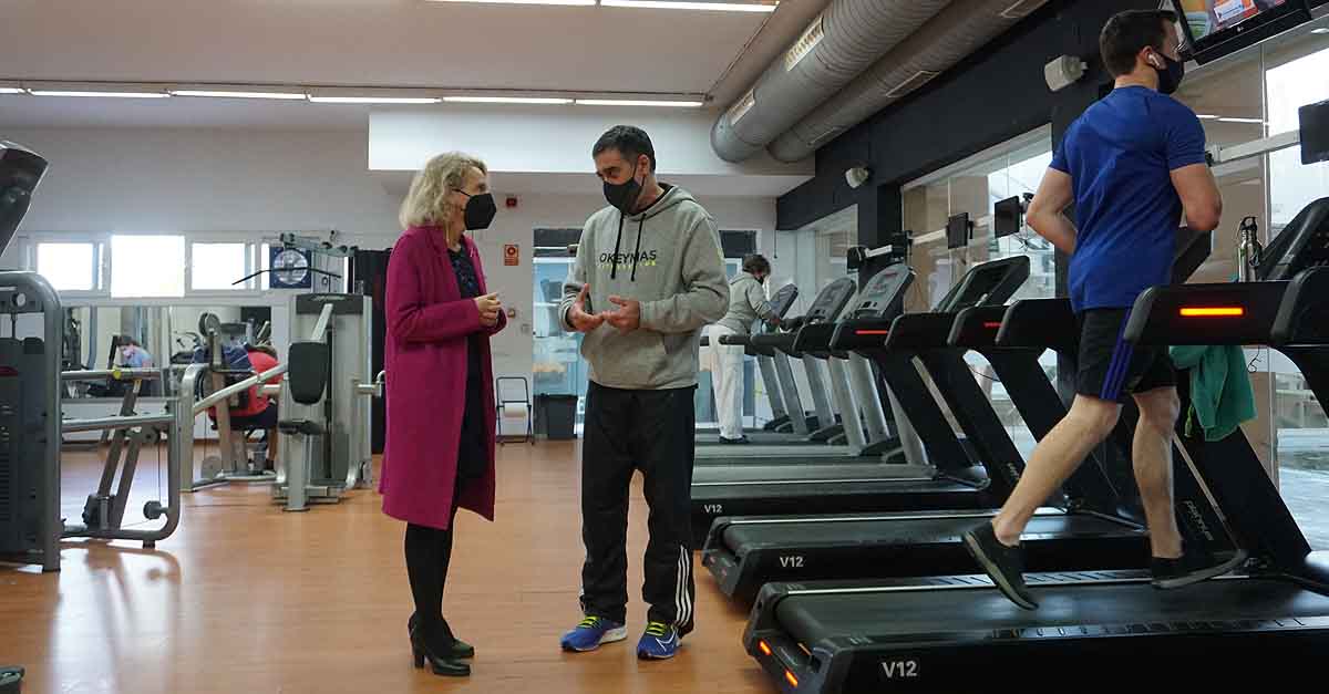 La piscina municipal crea una APP de reserva online para reforzar la seguridad ante la Covid