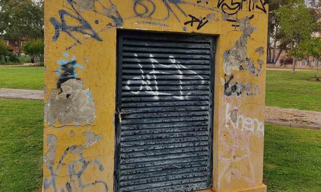 Vox El Puerto solicitará un plan especial contra los grafitis