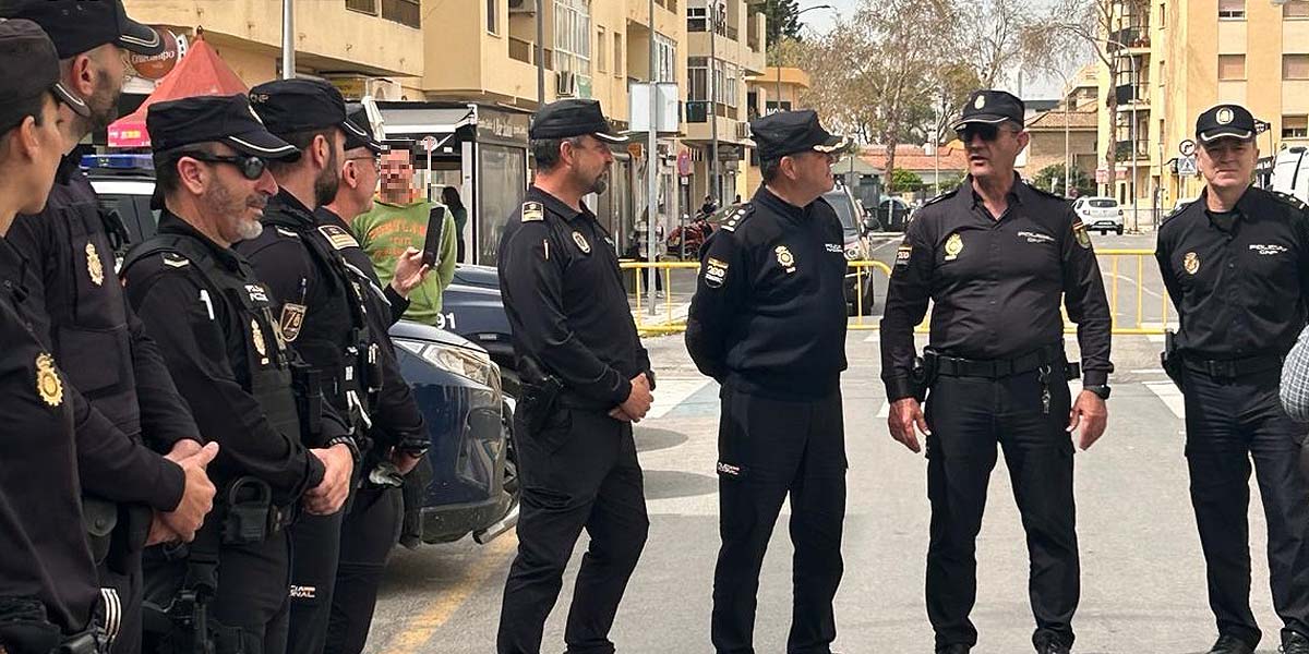 La Policía Nacional rinde homenaje a Miguel Castro Sánchez tras 43 años de servicio