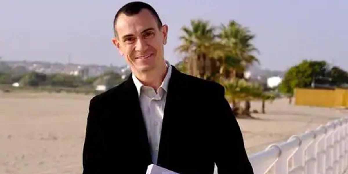 La Biblioteca María Teresa León acoge este jueves 16 la presentación de "Democracia, geopolítica y subversión"