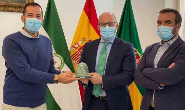 El Ayuntamiento de El Puerto, reconocido con el galardón Iglú Verde de Ecovidrio