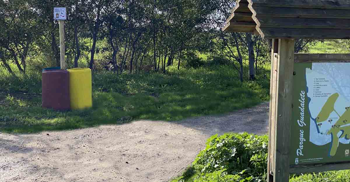 Instaladas nuevas isletas en los pinares de El Puerto para impulsar el reciclaje