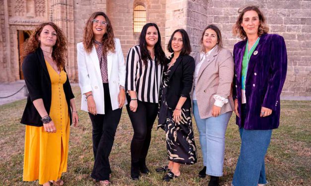 El "amoscuchá" de IU llega a El Tejar en clave feminista