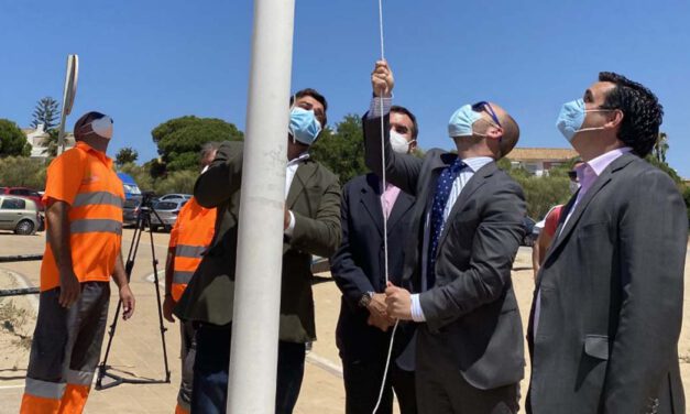 El litoral de El Puerto iza sus cinco banderas azules
