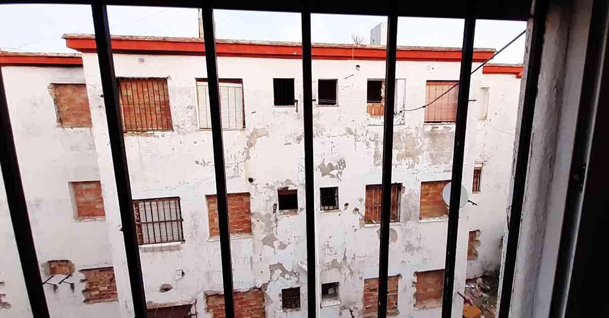 La Junta de Gobierno Local aprueba las licencias para demoler dos bloques de la Barriada de José Antonio