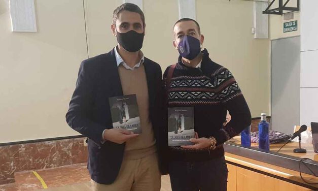 El portuense Raúl León Moresco presenta su primera novela, “La joya de Laura”