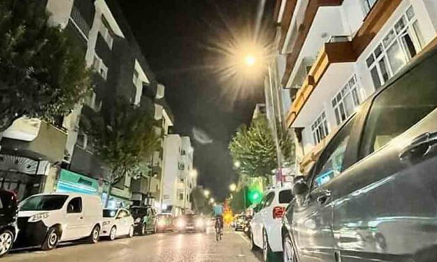 El Ayuntamiento afronta la renovación del alumbrado público en Costa Oeste, Zona Norte y Polígonos y Zona Sur