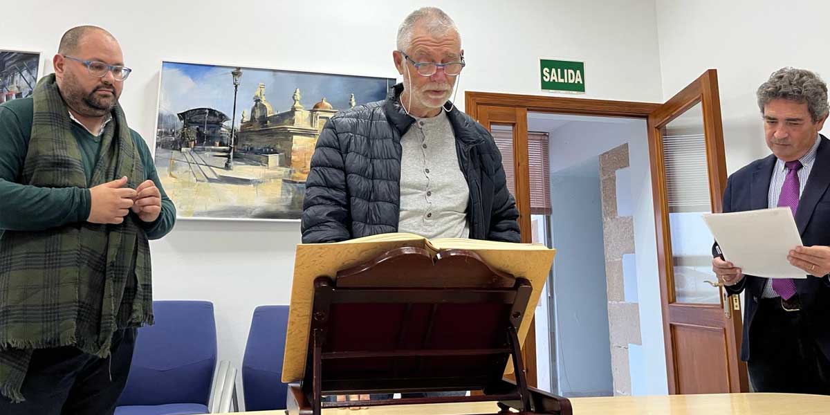 El Colegio de Adultos La Arboleda Perdida ya cuenta con un portero mantenedor