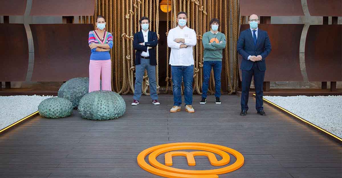 MasterChef Junior cocina uno de sus programas en El Puerto, en Aponiente