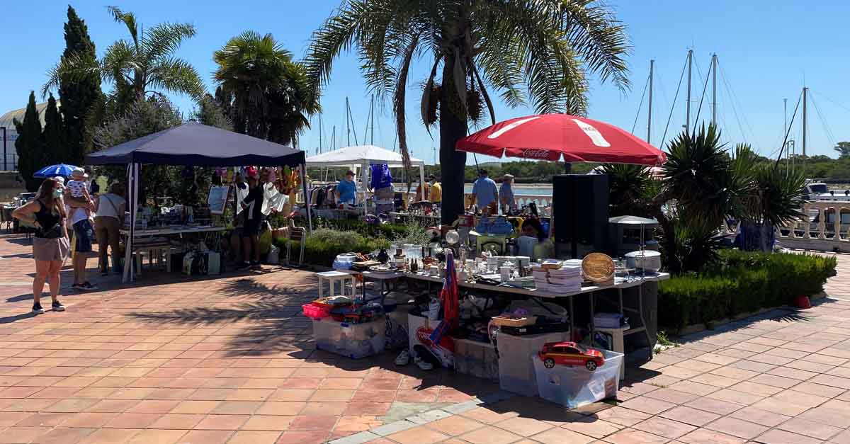 El Mercadillo Solidario del Paseo José Luis Tejada recupera el 100% de su ocupación