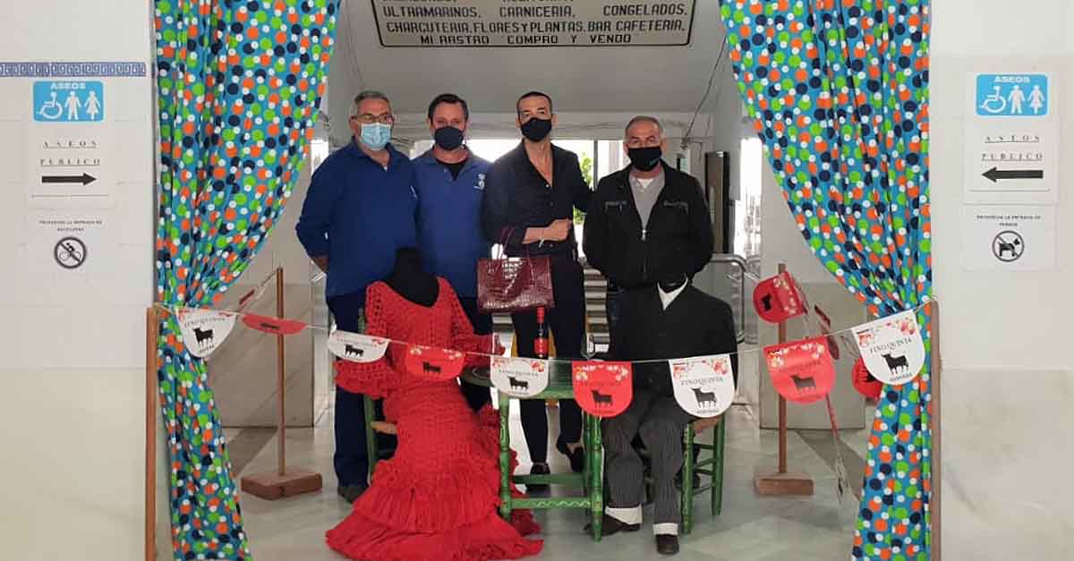 El Mercado de Abastos se engalana de Feria en un guiño a la Fiesta de Primavera