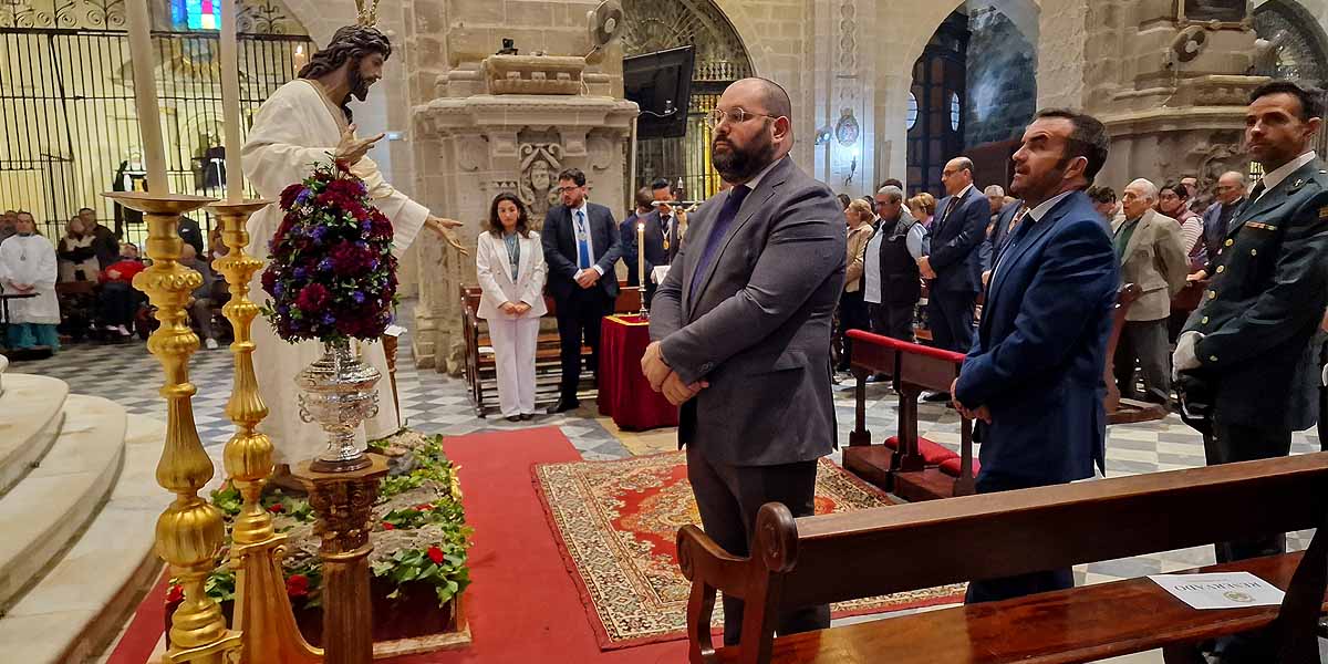 Bello y Alegre acompañan a la Hermandad del Resucitado en su Función Principal de Instituto