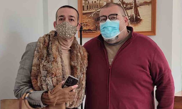 Calleja aborda con Juan Antonio Muñoz, "El Morta", su participación en el próximo Carnaval