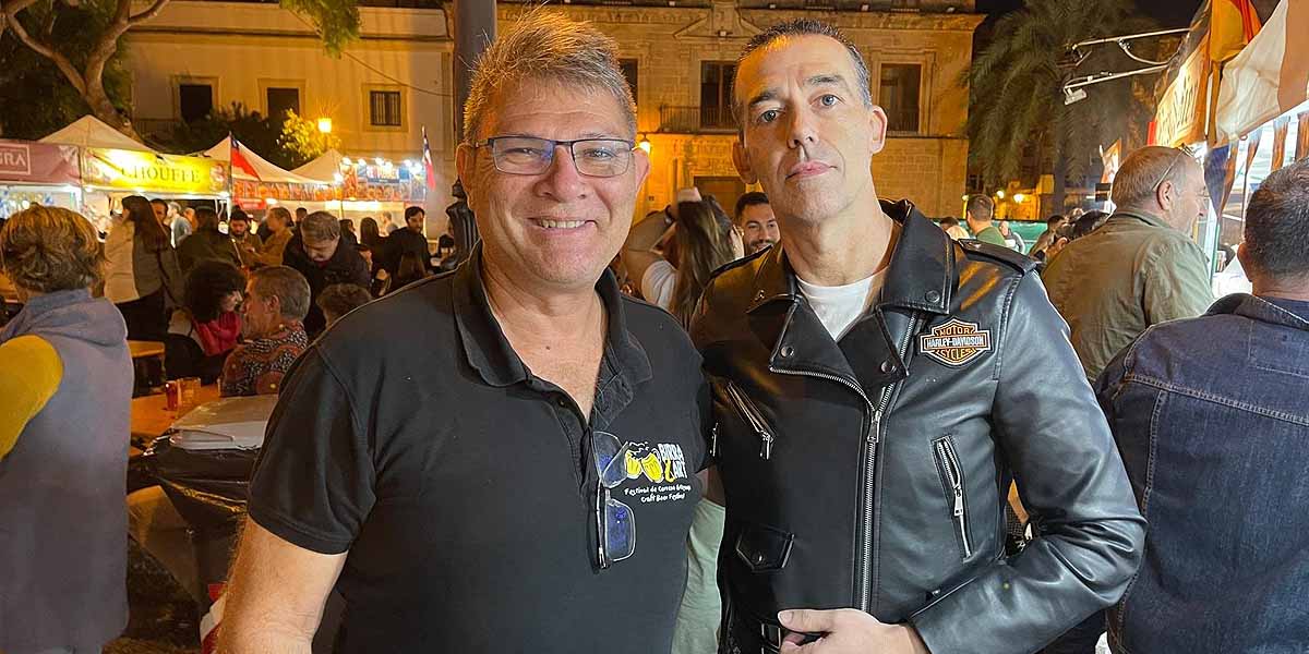 El Oktoberfest inunda la Plaza del Castillo de gastronomía y música