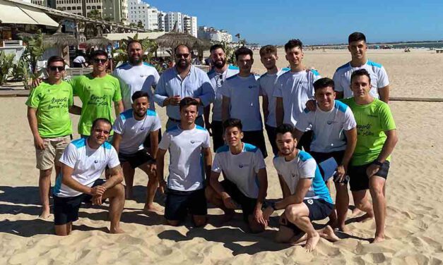 El Proyecto Ocio Salud convierte la Playa de Valdelagrana en un improvisado gimnasio al aire libre
