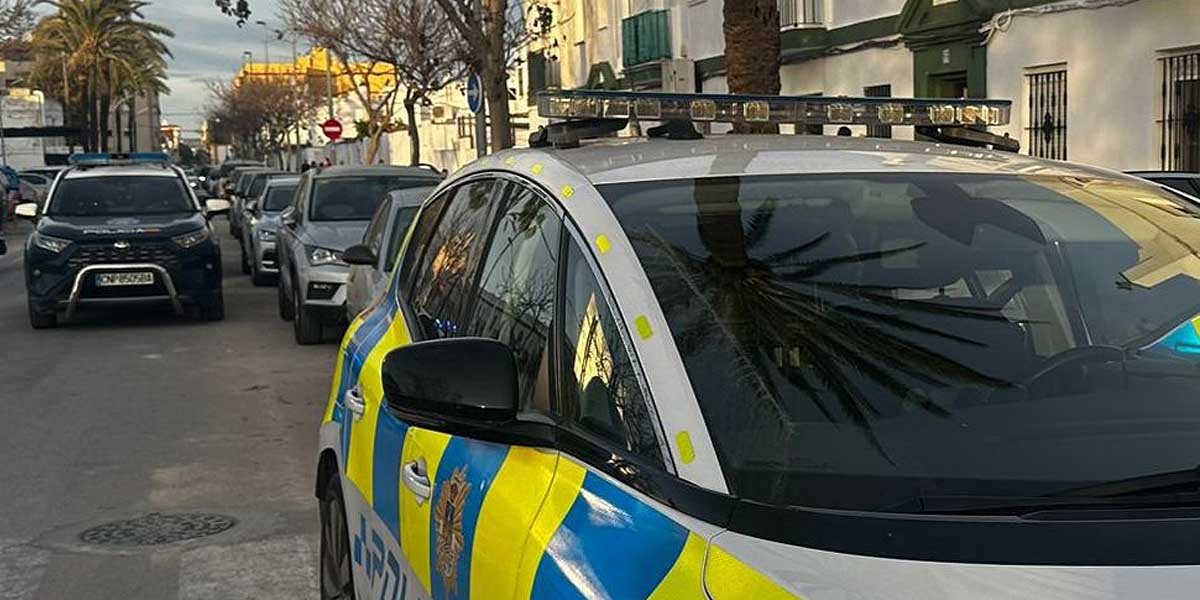 La Policía Local evita la ocupación de una vivienda en la calle Aurora de El Puerto