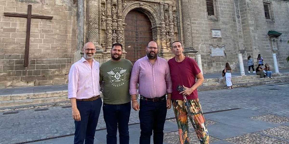 El Gobierno Municipal y Onda Pasión firman un convenio para promover la Semana Santa Portuense