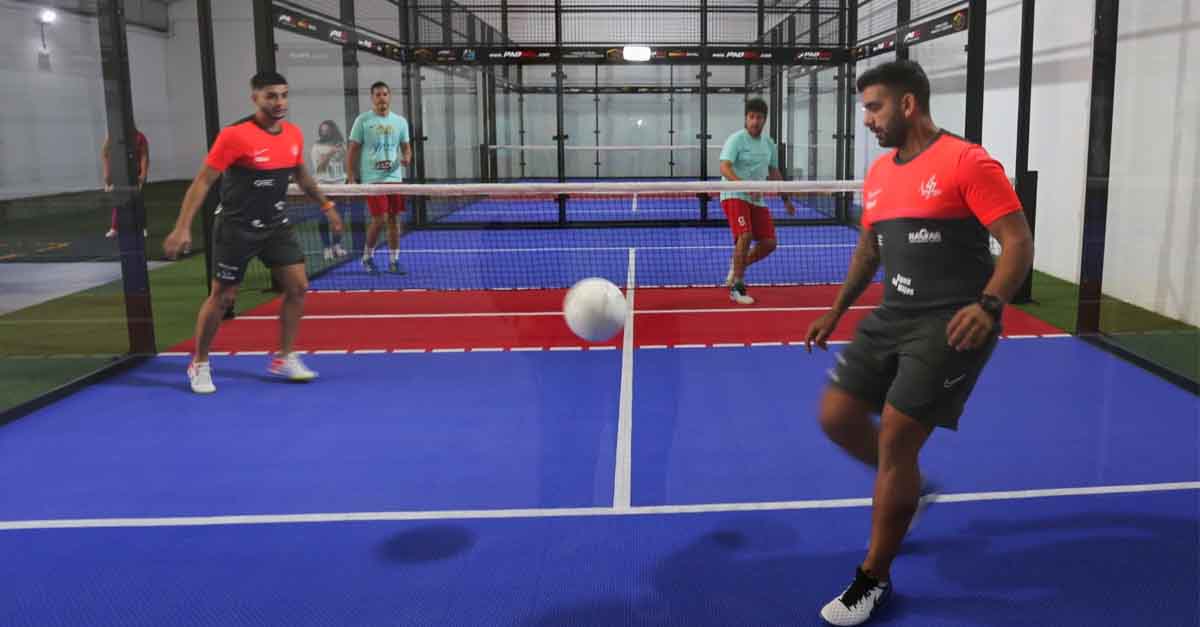 Inauguradas dos pistas de padbol en El Puerto, un nuevo deporte que mezcla fútbol y pádel