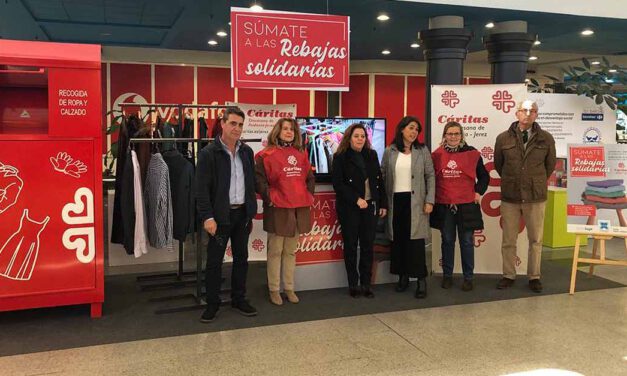 El Paseo recoge más de 350 kilos de ropa de segunda mano en colaboración con Cáritas