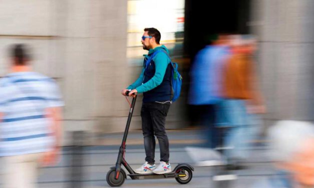 Medio centenar de conductores de patinetes son sancionados por incumplir el Reglamento de MVP en El Puerto