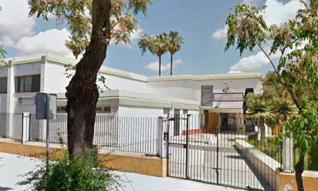 Ayuntamiento y IES Pedro Muñoz Seca firman un convenio para prácticas de formación