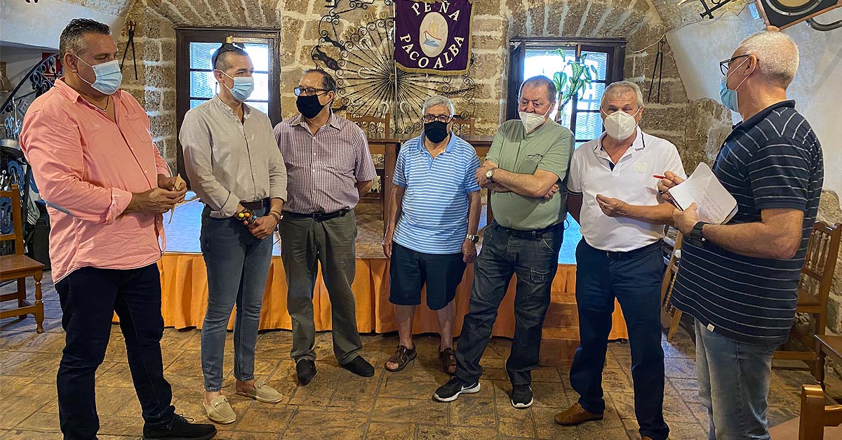 La Peña Paco Alba realiza un donativo de 1.000 euros para la recuperación del Vaporcito