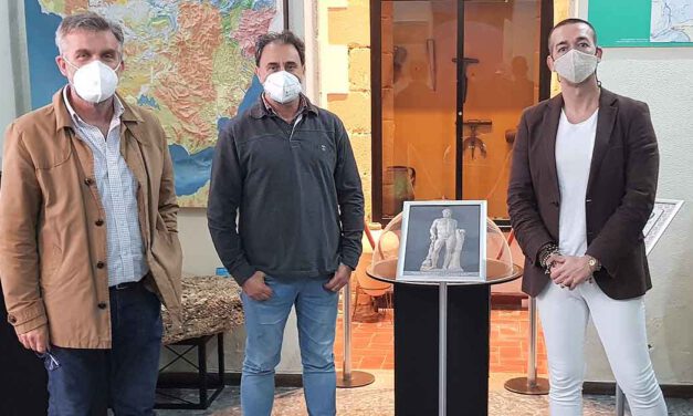 Nueva pieza del mes del Museo Municipal, un anillo – sello de plata con figura de Hércules