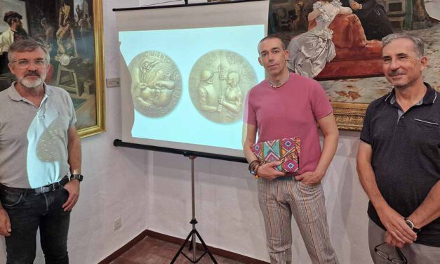 Una medalla del V Centenario del descubrimiento de América, nueva pieza del mes