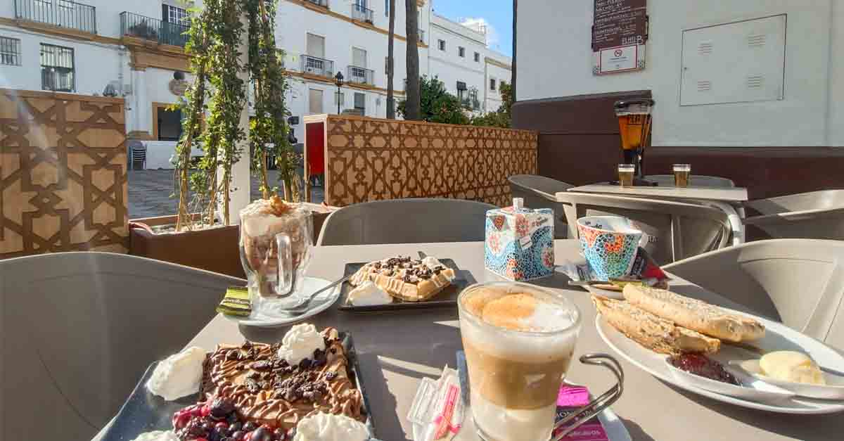Plan B ofrece una amplia carta de meriendas en su nueva terraza de invierno