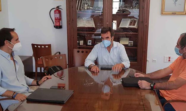 Empresarios en Puerto Sherry apuestan por la creación de una línea de bus