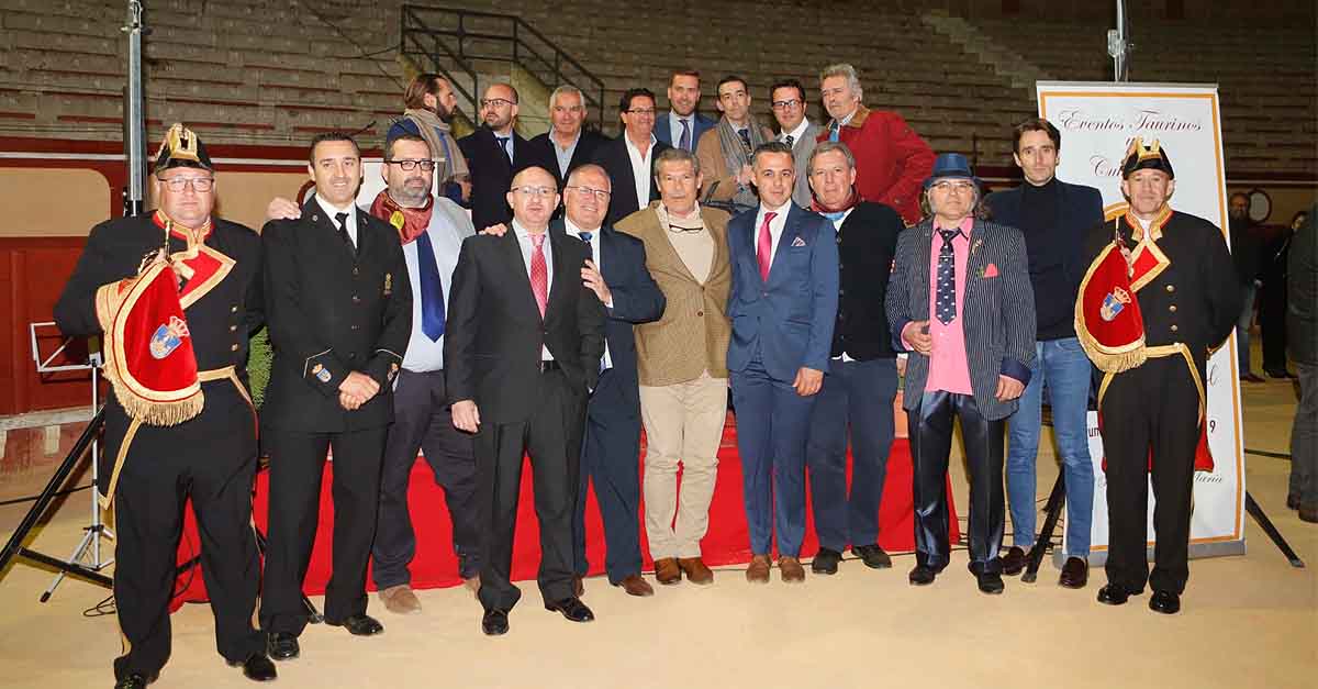 El Puerto vivió una noche mágica con el pregón del CXL aniversario de la Plaza Real