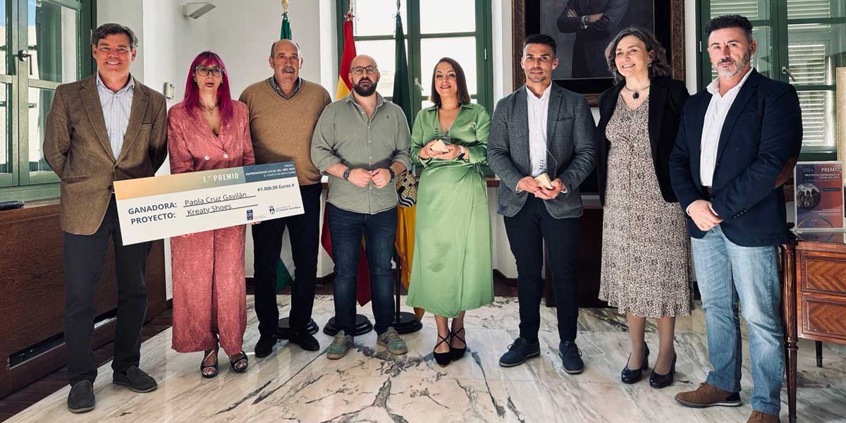 Kreaty Shoes se alza con el I Premio Emprendedor Local del Año 2024 de El Puerto