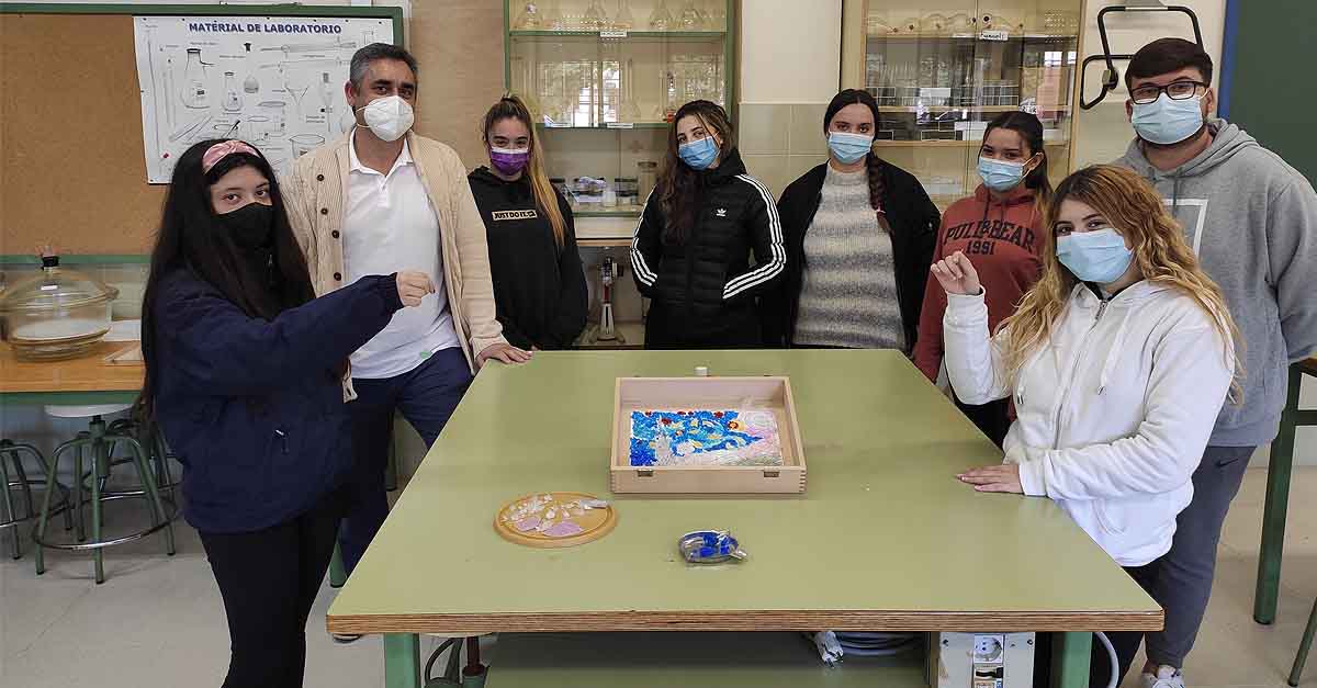 Alumnos del IES José Luis Tejada se hacen con el premio ‘Arte y Cristalografía’