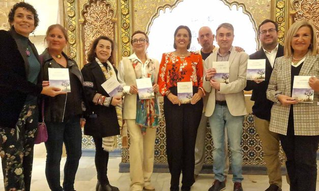 La Asociación de Mujeres con Cáncer Bahía presenta el libro del "III Certamen de Relatos Nila Flores Cebrián"