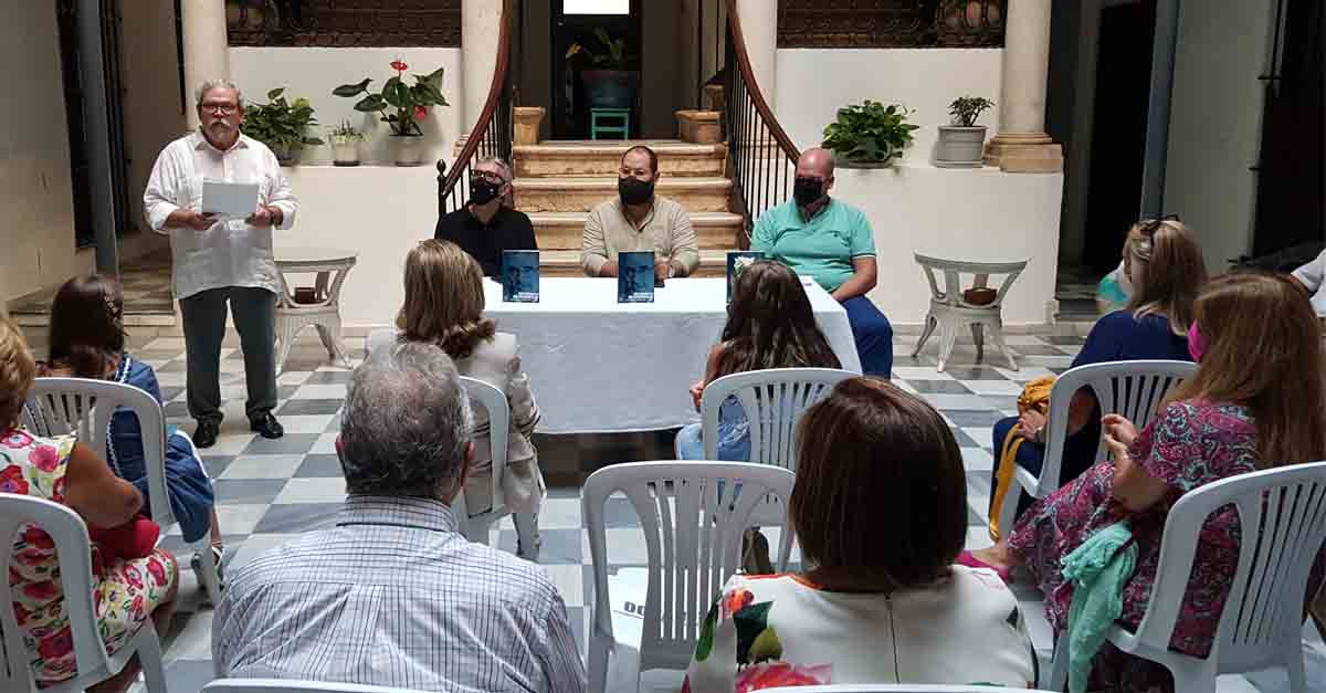 Presentado el libro "Recuerdos de mi infancia", de Antonio Carbonell