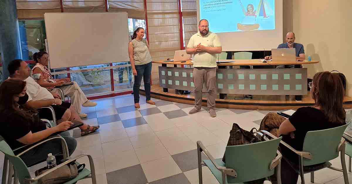 El taller “Aprende a emprender digitalmente” enseña a iniciar un proyecto y adaptarlo al medio digital
