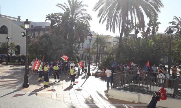 Los trabajadores municipales recuerdan al Ayuntamiento la subida salarial pendiente